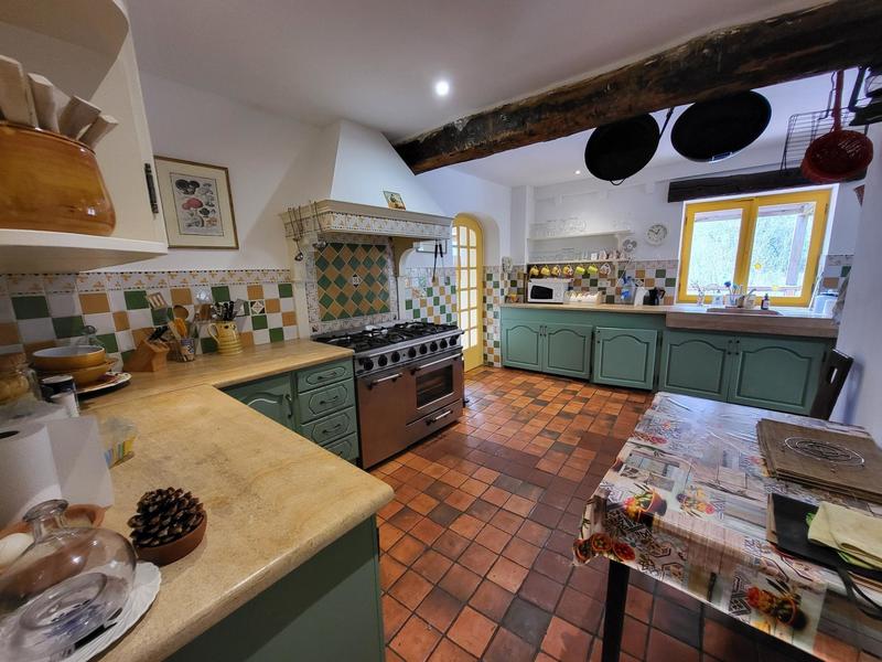 Maison - 360 m² - 11 pièces