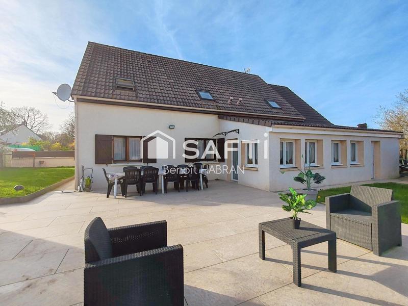 Maison - 200 m² - 10 pièces