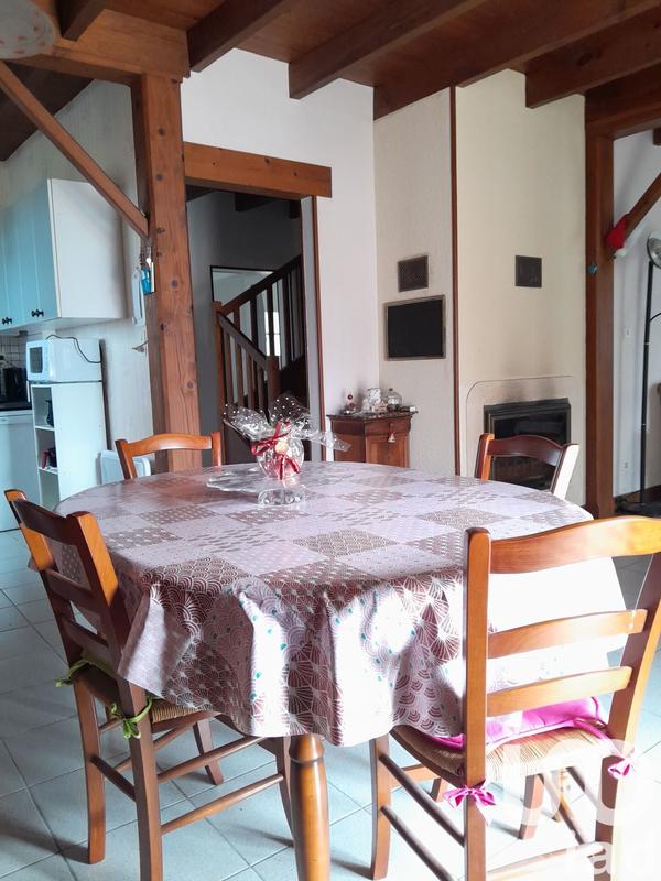 Maison de village - 215 m² - 9 pièces