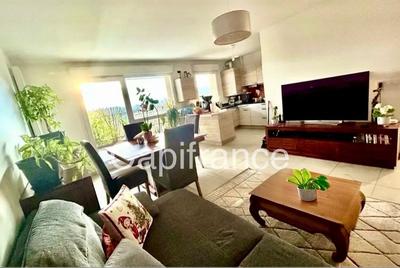 Appartement - 87 m² - 4 pièces