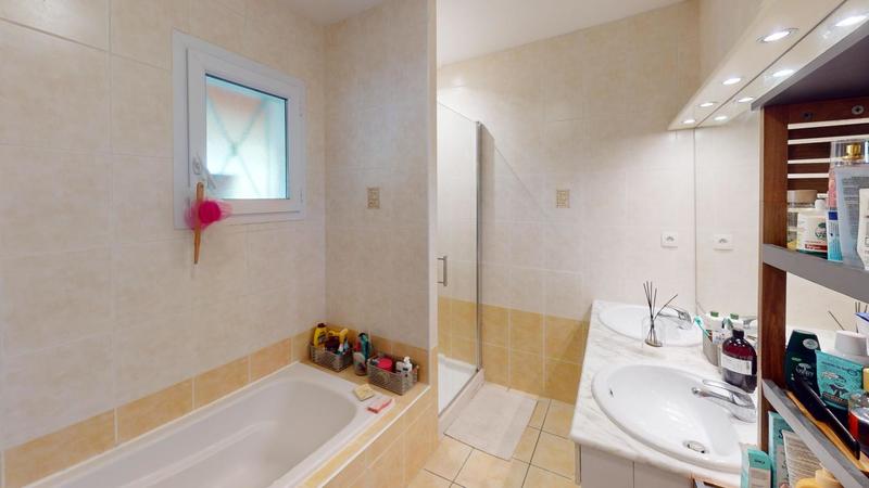 Maison - 127 m² - 5 pièces