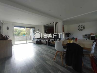 Maison - 121 m² - 5 pièces