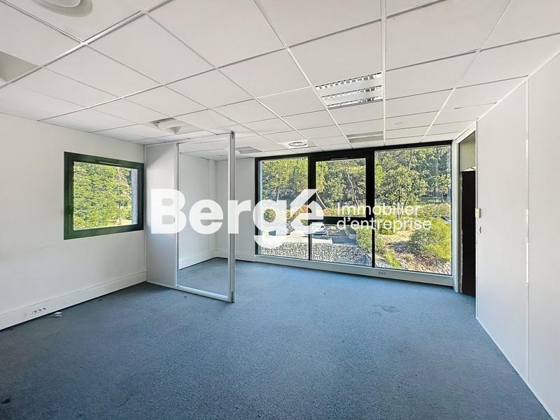 Bureau - 1 212 m²