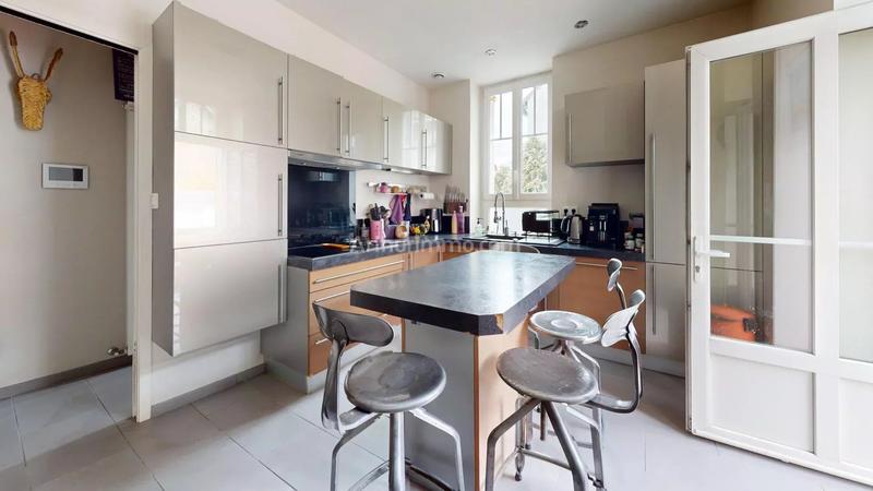 Maison - 150 m² - 6 pièces