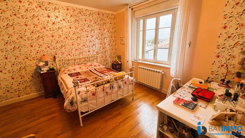 Maison - 174 m² - 8 pièces