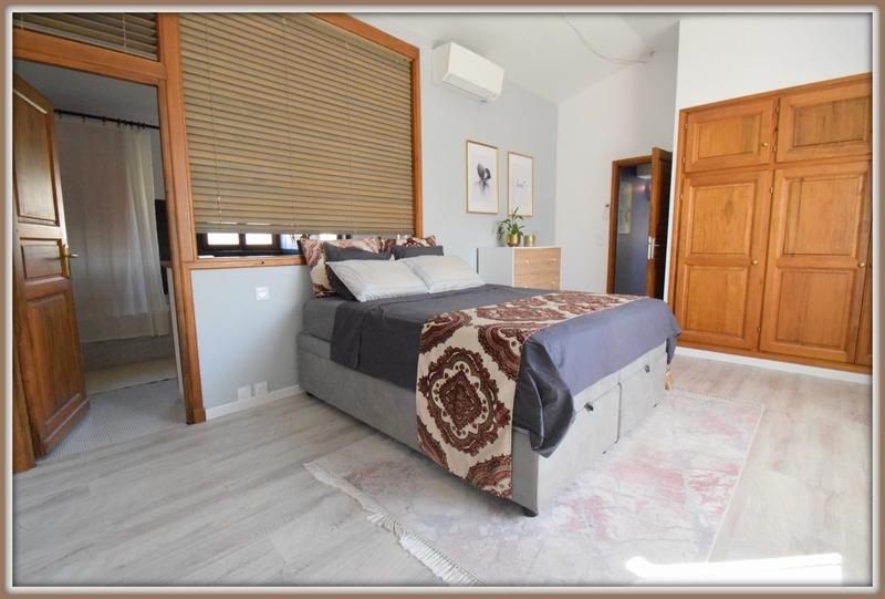 Villa - 171 m² - 6 pièces