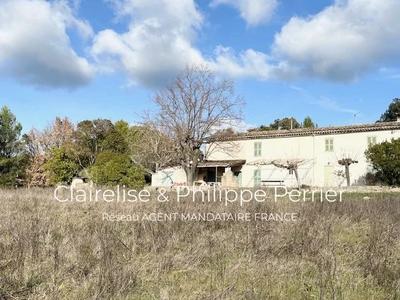 Propriété - 101 m² - 6 pièces