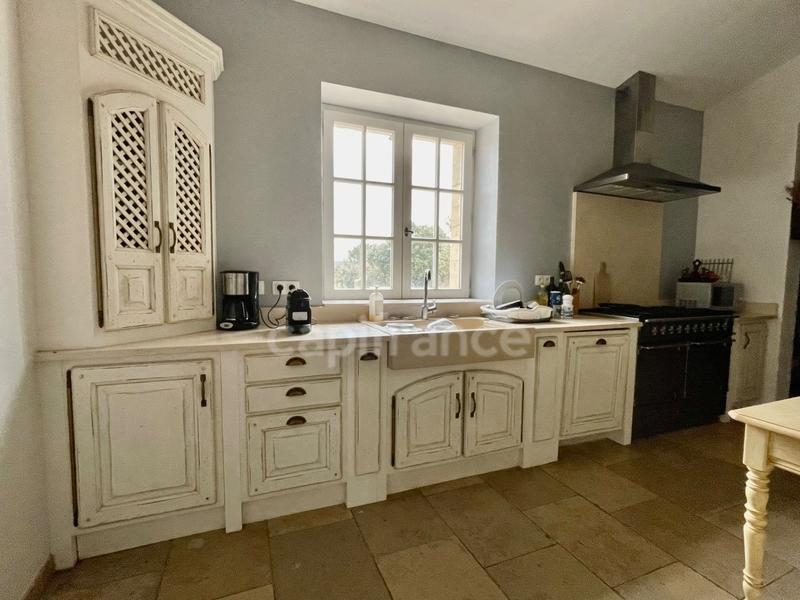 Maison en pierre - 220 m² - 7 pièces