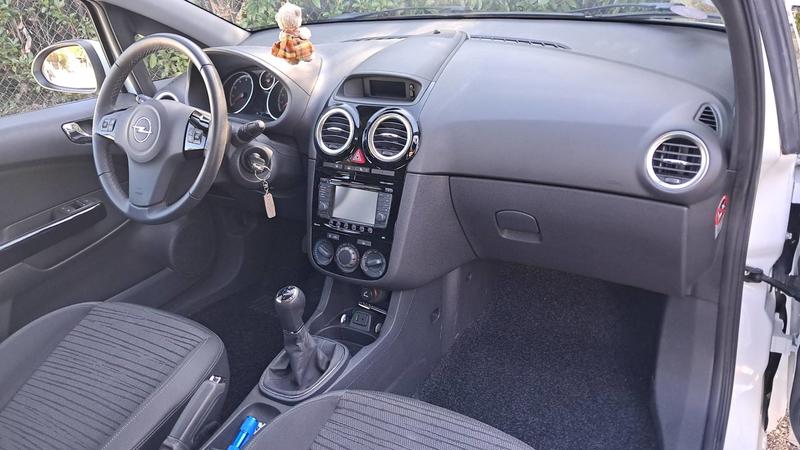 Opel Corsa 1.2 Twinport 85 Graphite