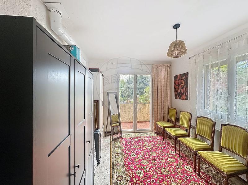 Maison - 204 m² - 8 pièces