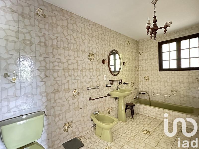 Maison - 180 m² - 7 pièces