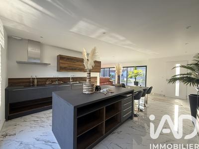 Maison - 126 m² - 4 pièces