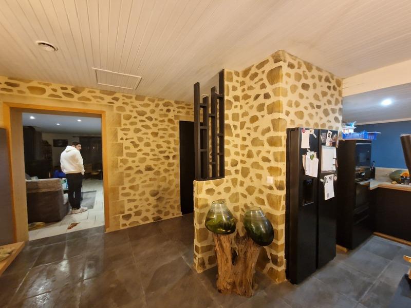 Maison - 155 m² - 9 pièces