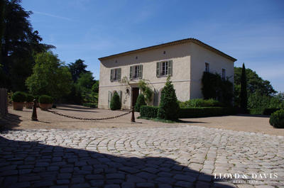 Maison - 986 m² - 15 pièces