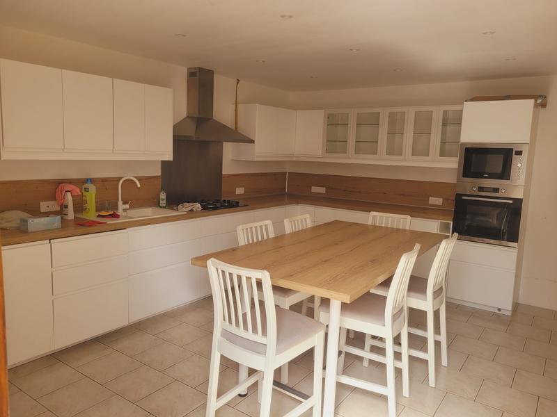 Maison - 230 m² - 6 pièces