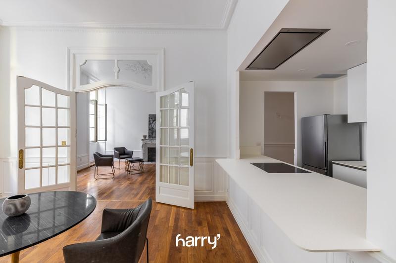 Appartement - 136 m² - 5 pièces