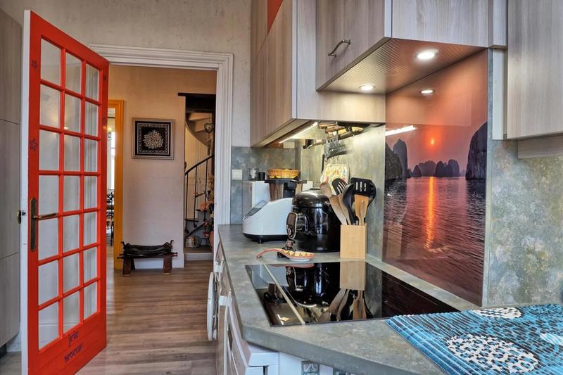 Duplex - 137 m² - 6 pièces