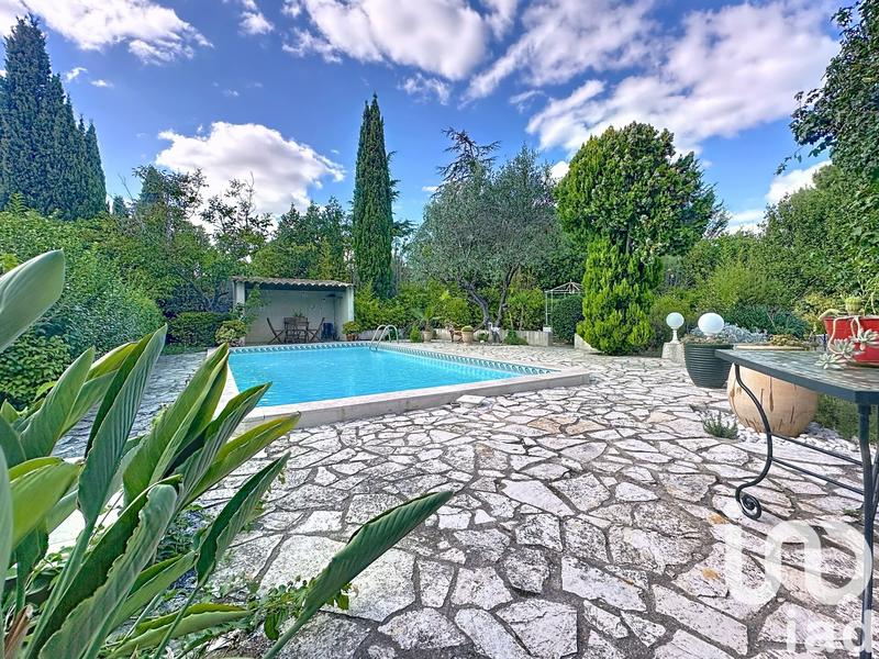 Maison - 236 m² - 7 pièces