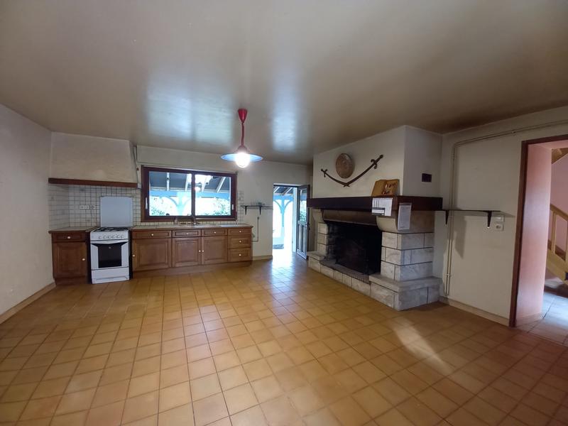 Maison traditionnelle - 215 m² - 8 pièces