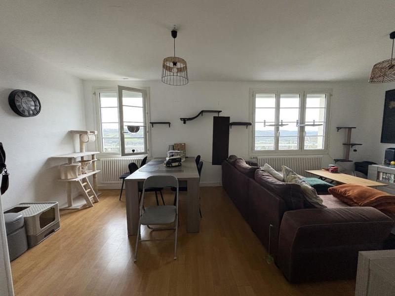 Appartement - 70 m² - 5 pièces