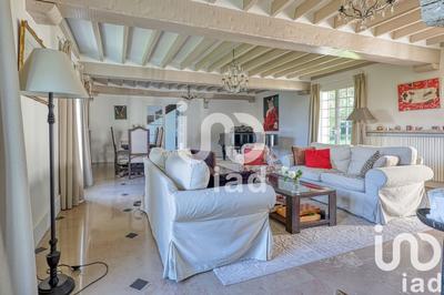 Maison - 250 m² - 6 pièces