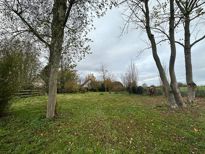 Terrain - 889 m²