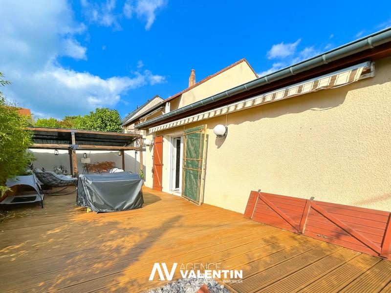 Maison - 95 m² - 5 pièces