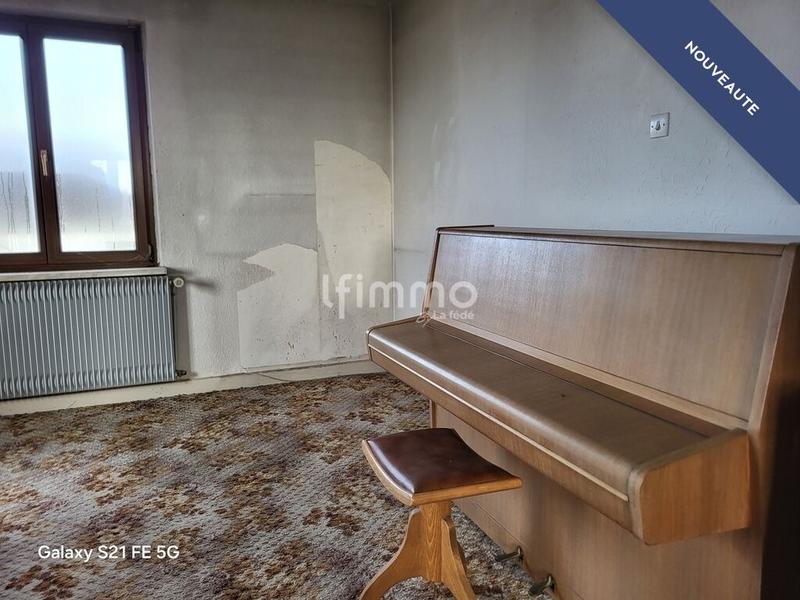 Maison - 222 m² - 8 pièces