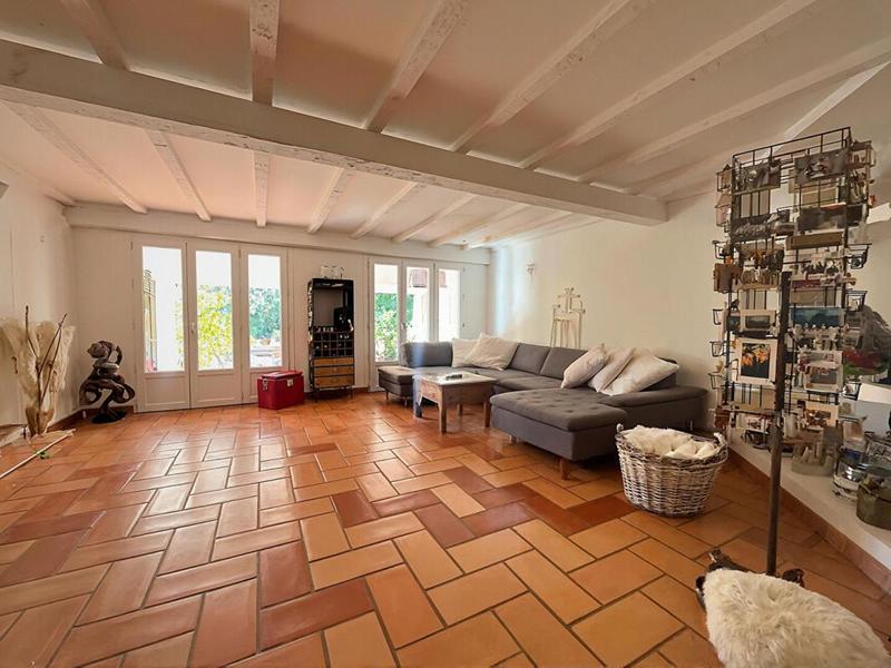 Maison - 274 m² - 9 pièces