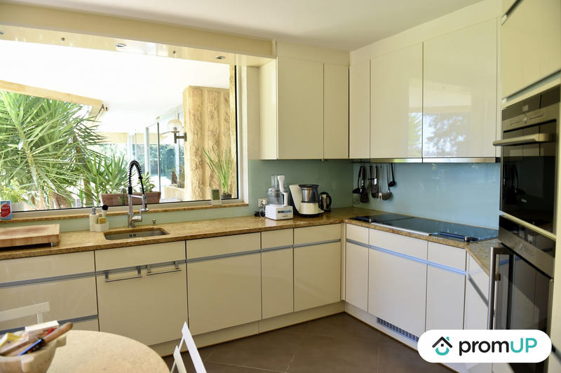 Villa - 280 m² - 7 pièces