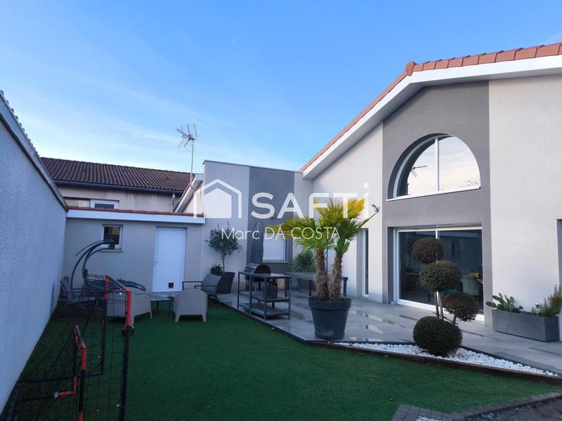 Maison - 135 m² - 6 pièces