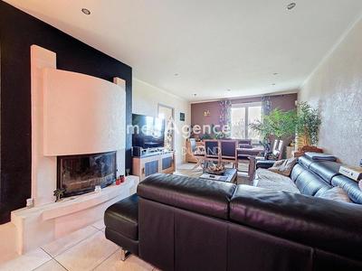 Maison - 143 m² - 7 pièces