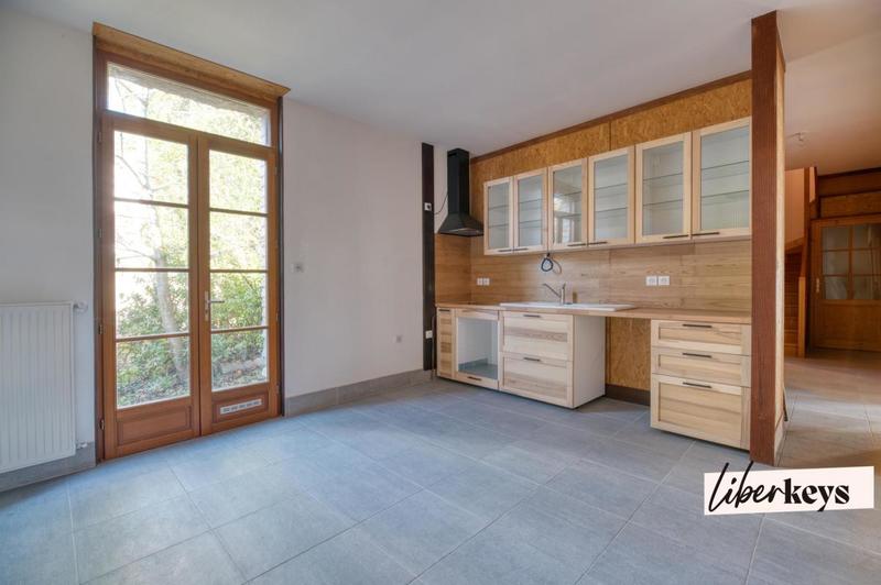 Maison - 160 m² - 5 pièces