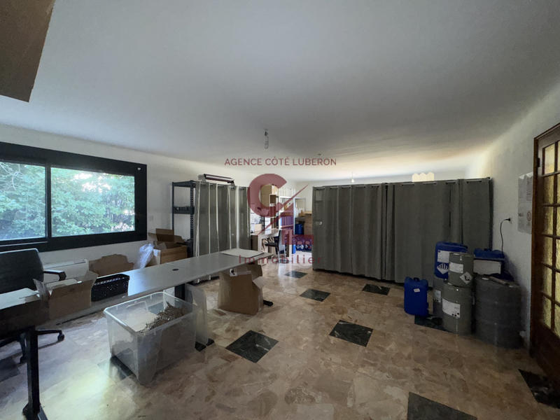 Maison - 328 m² - 9 pièces