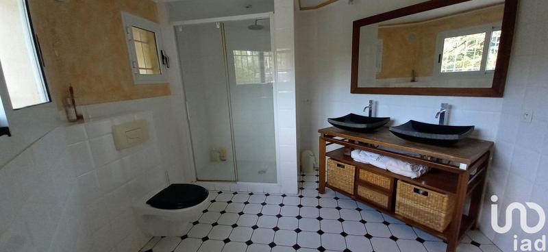 Maison - 215 m² - 5 pièces