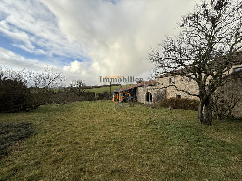 Maison - 220 m² - 8 pièces