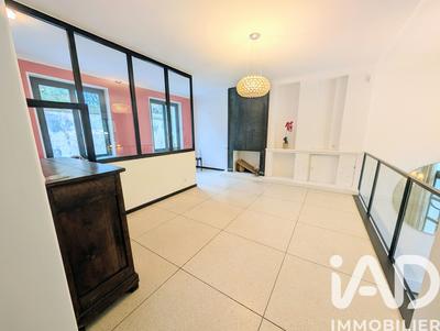 Maison - 182 m² - 6 pièces