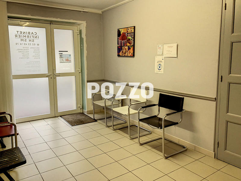 Local d'activité / Entrepôt - 65 m² - 4 pièces