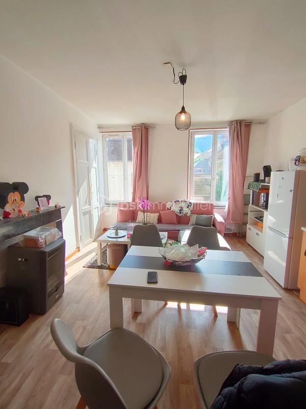 Immeuble - 168 m² - 8 pièces