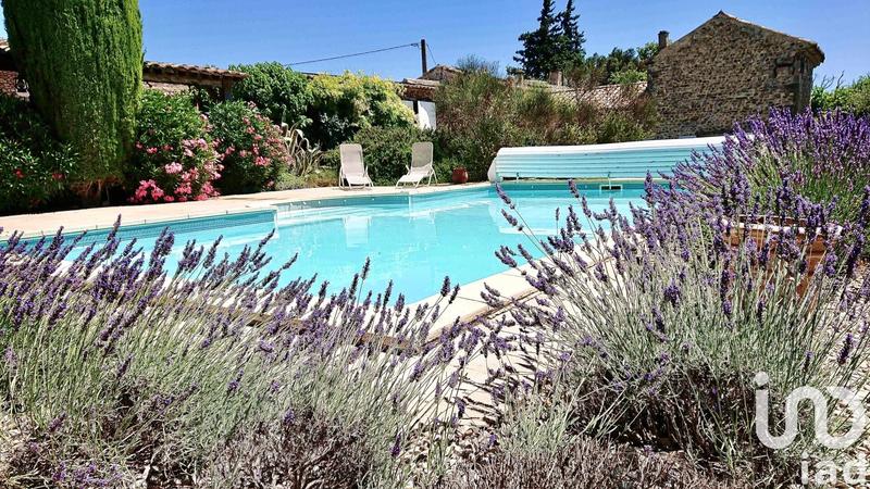 Maison - 241 m² - 10 pièces