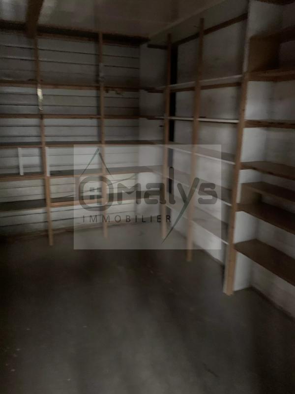 Local commercial - 778 m²