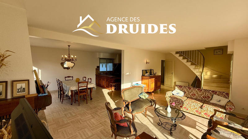 Maison - 140 m² - 6 pièces