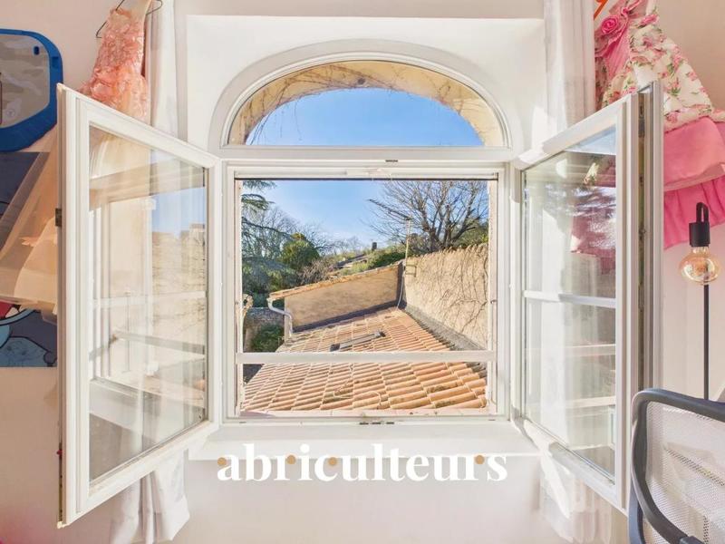 Appartement - 95 m² - 3 pièces