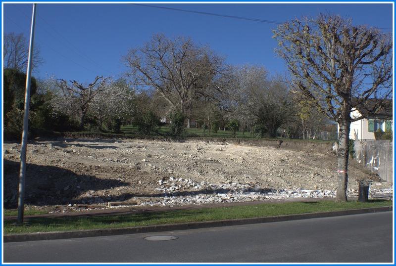 Terrain constructible - 1 122 m²