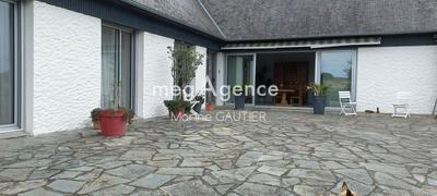 Maison traditionnelle - 149 m² - 6 pièces