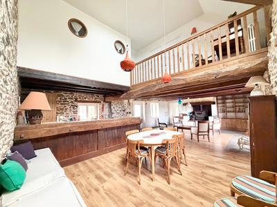 Maison - 163 m² - 6 pièces