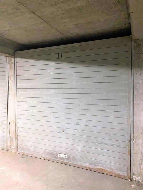 Parking / Garage - 11 m²