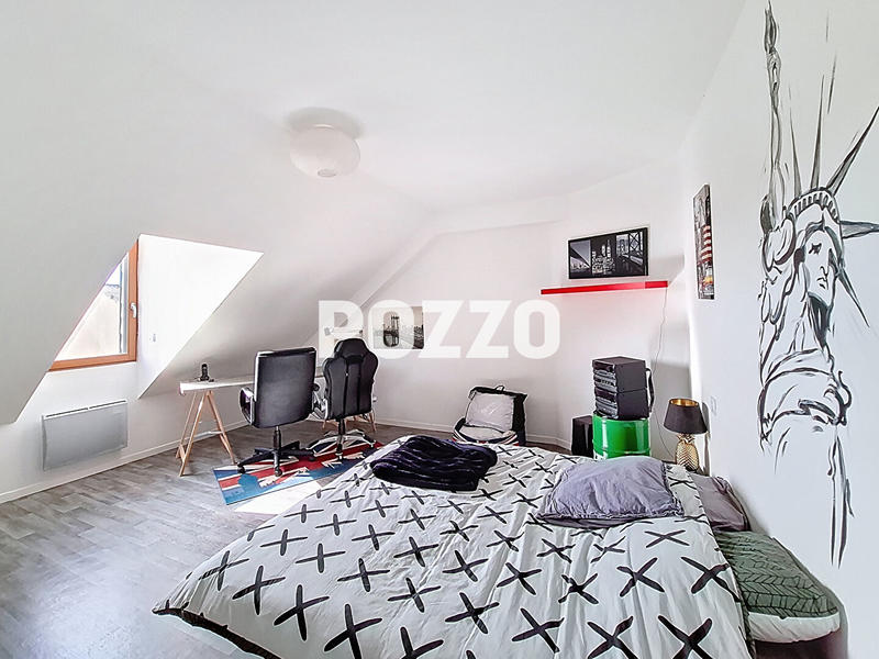 Maison - 165 m² - 8 pièces