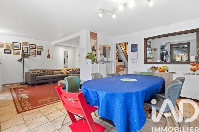 Maison - 88 m² - 6 pièces