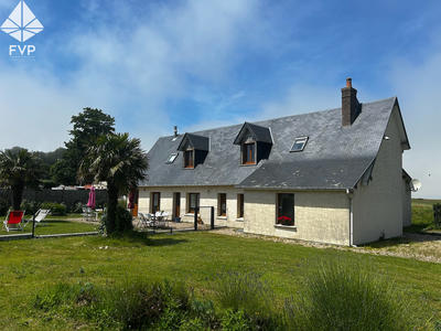 Maison - 250 m² - 8 pièces